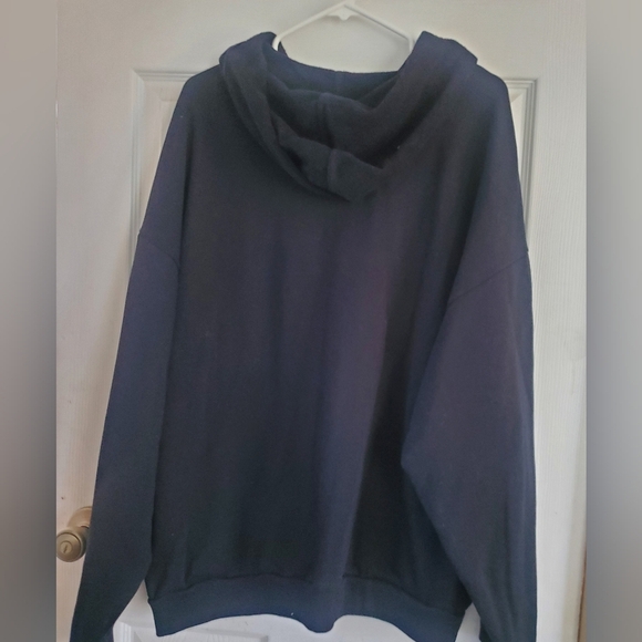 Alo Accolade In Black, Loose Fit, Size XL - Picture 6 of 6